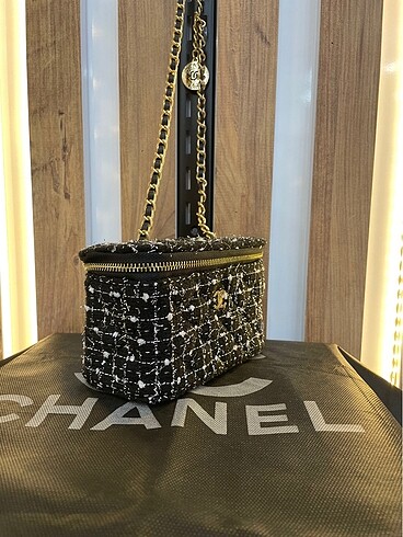  Beden Chanel Vanity Shoulder Bag