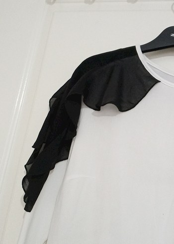 Uzun Kollu Beyaz Bluz, Fırfır Detaylı - Görsel 3