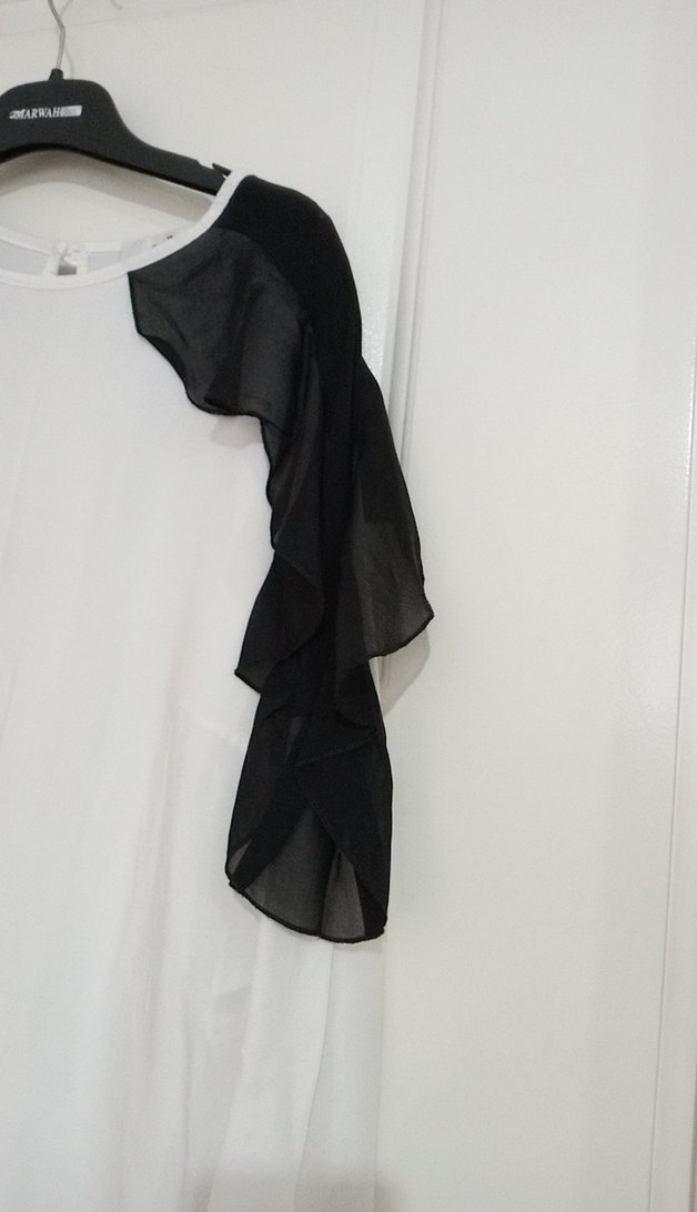 Uzun Kollu Beyaz Bluz, Fırfır Detaylı - Görsel 2