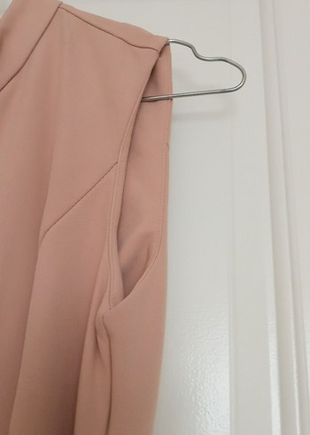 Bej Kemerli Uzun Kolsuz Elbise - Görsel 4