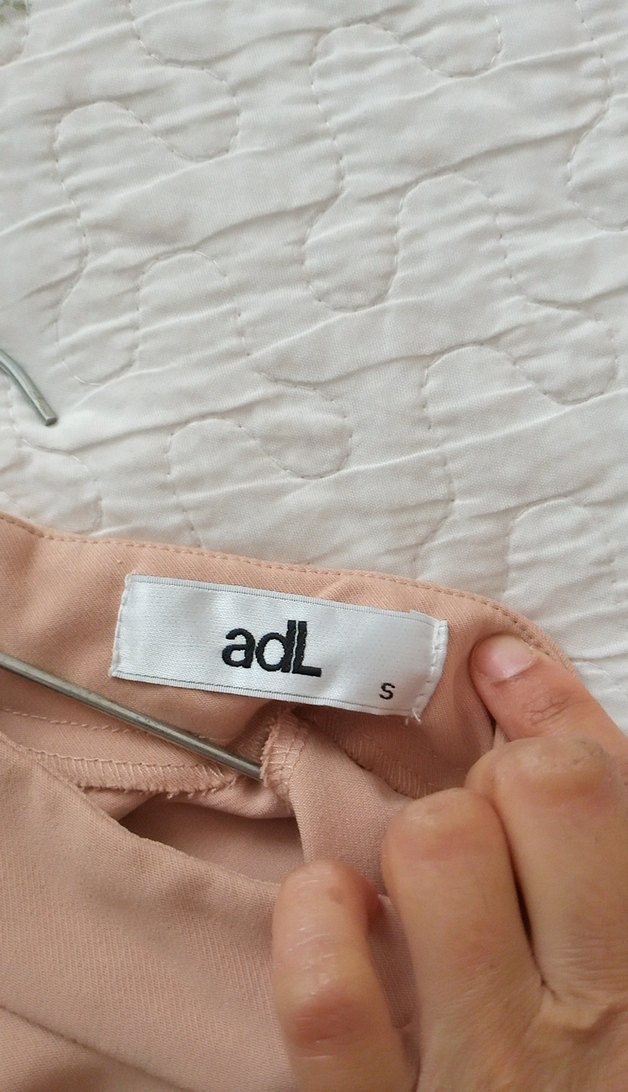 Bej Kemerli Uzun Kolsuz Elbise - Görsel 5