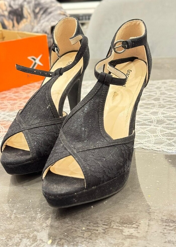 TOPUKLU AYAKKABI  - Görsel 3