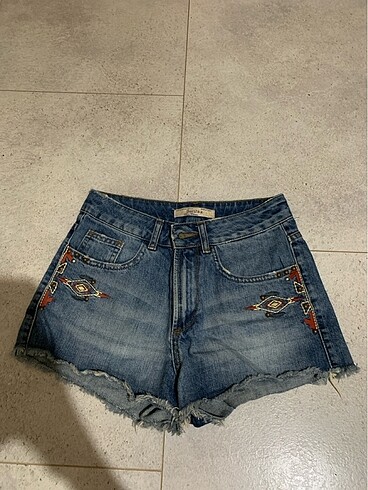 Bershka Şort