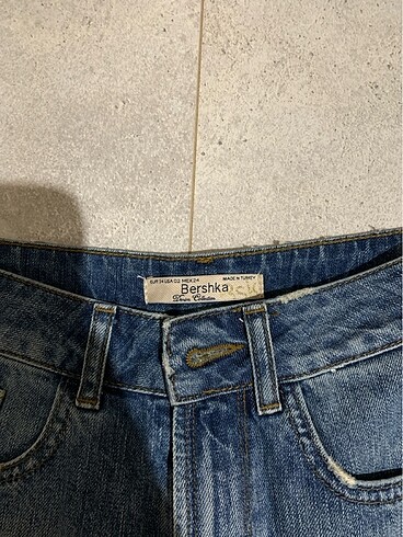 34 Beden Bershka Şort