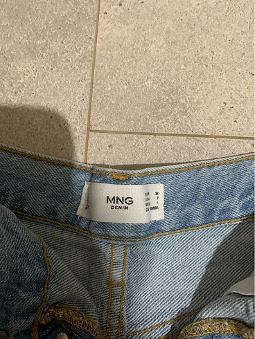 34 Beden Mango Şort