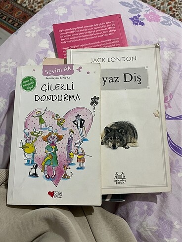 Çilkeli dondurma ve beyaz diş