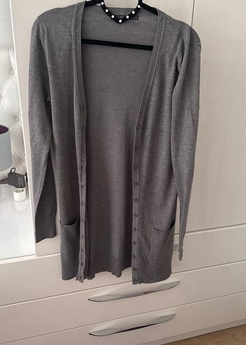 Gri Uzun Kollu Düğmeli Kadın Hırka - Görsel 2