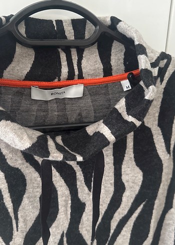 Gri Zebra Desenli Kadın Bluz - Görsel 3