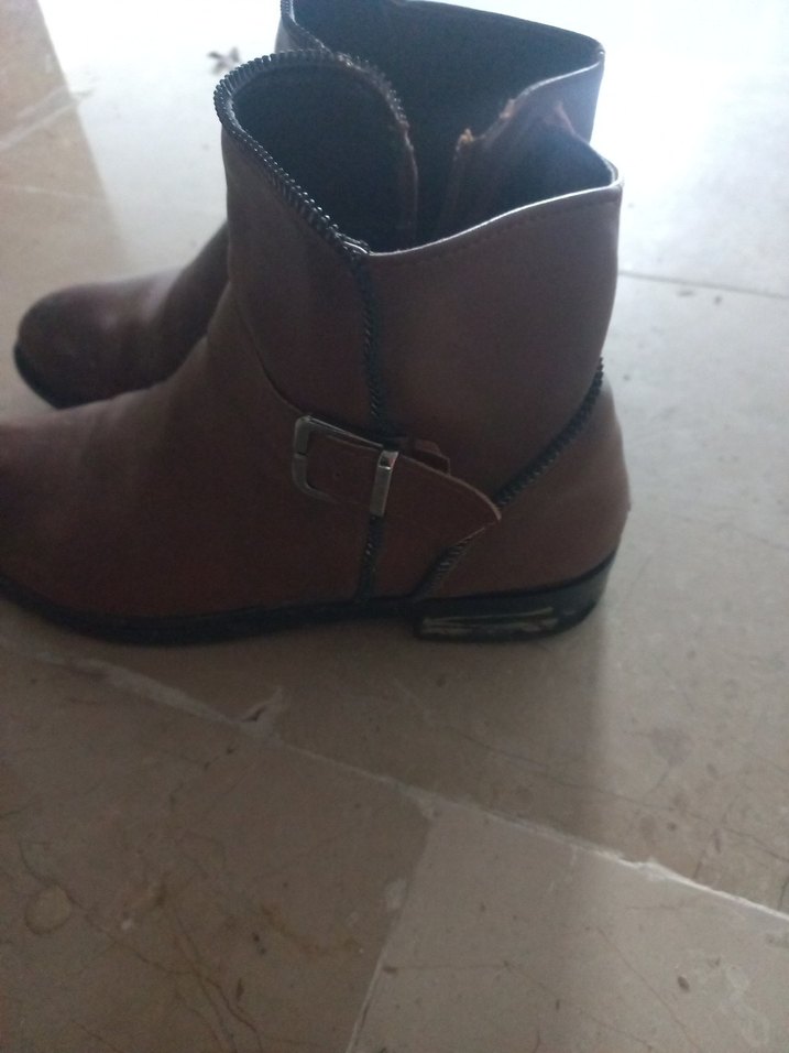 Kemer Detaylı Kahverengi Deri Kadın Bot - Görsel 3