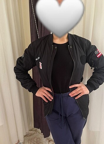 s Beden siyah Renk Sıfır ayarında mont