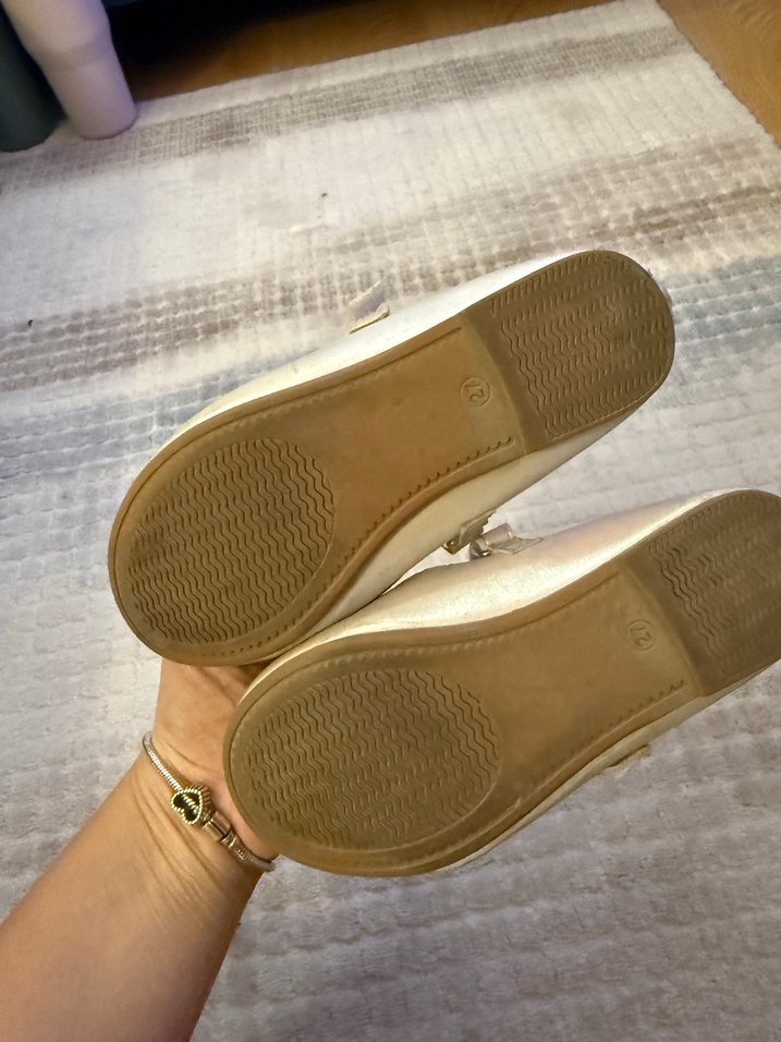 Kız Çocuk Beyaz Fiyonk Detaylı Babet - Görsel 3