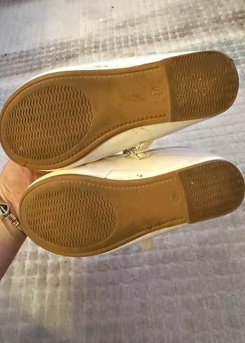 Kız Çocuk Beyaz Tokalı Babet Ayakkabı - Görsel 3