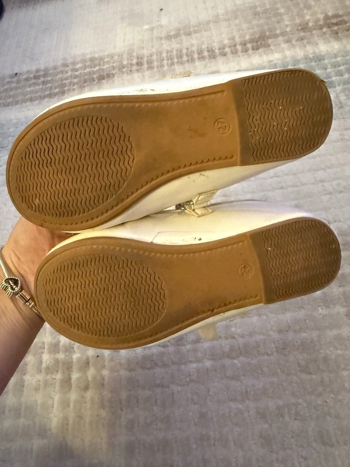 Kız Çocuk Beyaz Tokalı Babet Ayakkabı - Görsel 3