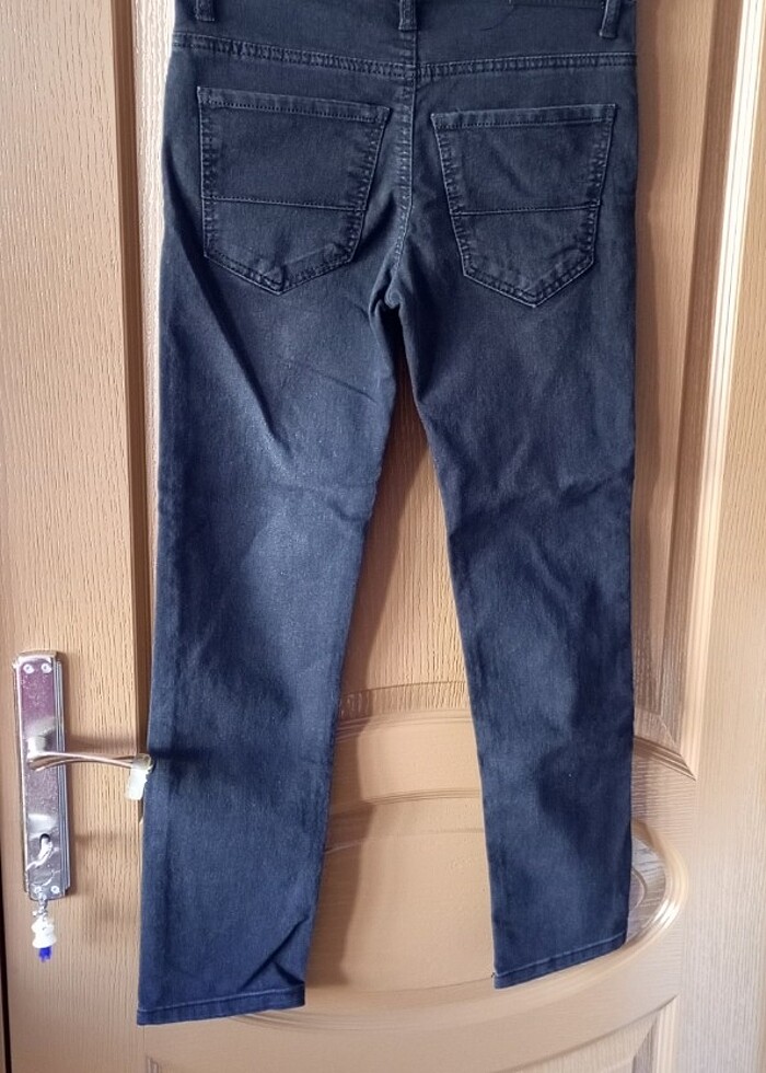 Erkek çocuk kot pantolon{10-11 yaş} - Görsel 2