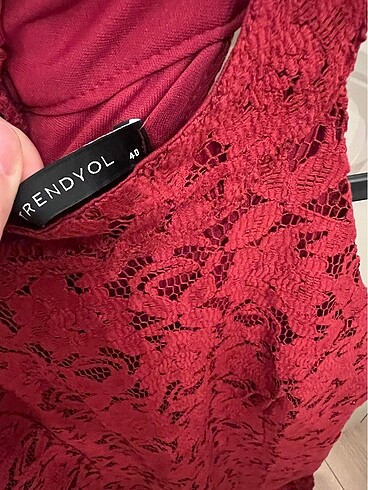 Trendyol & Milla MIDI balık dantel detaylı bordo elbise