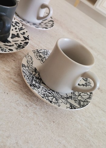 Perotti Siyah Beyaz Kahve Fincan Seti - Görsel 4