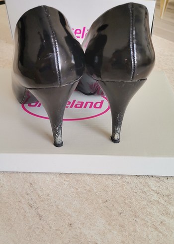 39 Beden Siyah Rugan Stiletto Topuklu Kadın Ayakkabı
