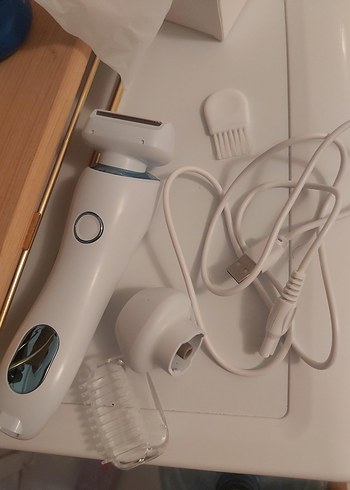 2'si 1 Arada Su Geçirmez Kadın Tıraş Makinesi - Görsel 3