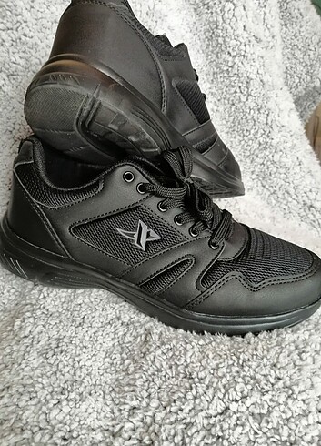 40 Beden siyah Renk Kinetix unisex spor ayakkabı