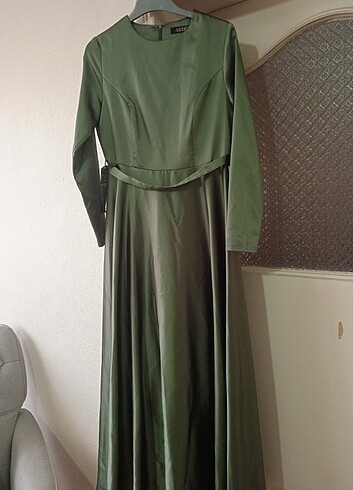 40 Beden Saten elbise 