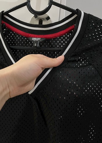 Siyah V Yaka Kısa Kollu unisex - Görsel 3