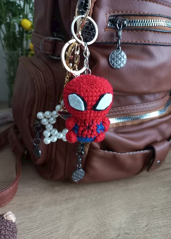 Kırmızı Örgü Örümcek Adam Anahtarlık - Görsel 2