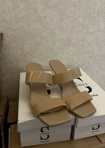 38 Beden Bej Stiletto Topuklu Kadın Terlik