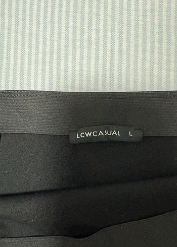 LcWaikiki Kadın Siyah Mini Etek - Görsel 3