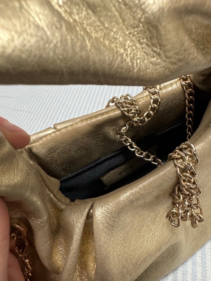 Mango Zincir Detaylı Gold Deri Kadın Çanta - Görsel 2