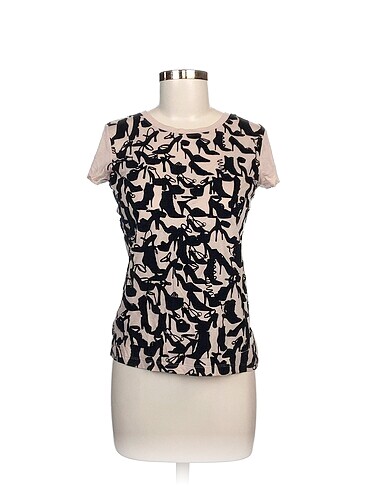 Mango T-shirt %70 İndirimli.