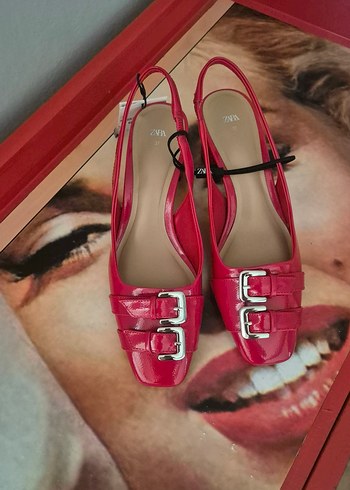 Zara Zara Parlak Kırmızı Tokalı Kadın Topuklu Ayakkabı