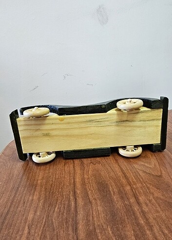  Ahşap Klasik Model Araba 23cm