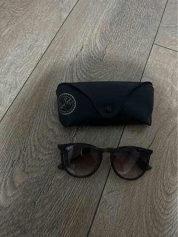 Ray ban güneş gözlüğü