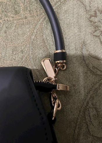 Siyah Deri Tokalı Kadın Omuz Çantası - Görsel 4