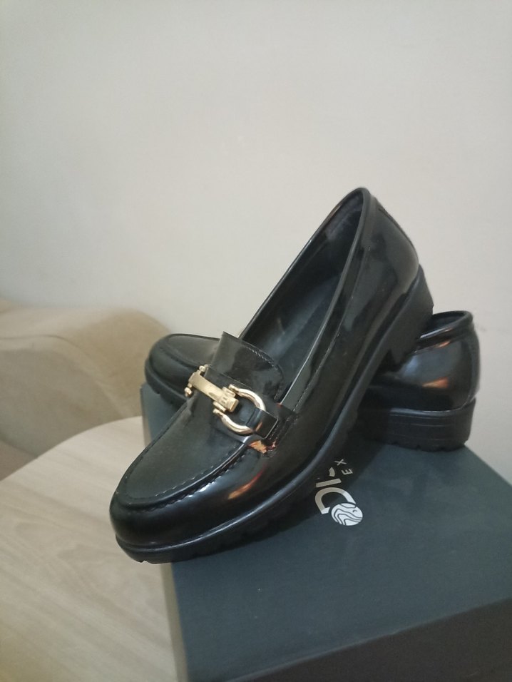 Kızlar için Klasik Siyah Rugan Loafer - Görsel 3