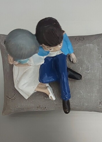 YASTİKTA DİNLENEN ÇİFT BİBLO - Görsel 3