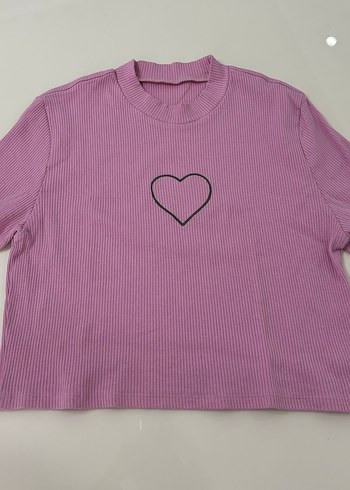 Pembe Kalp Detaylı Tişört - Görsel 2