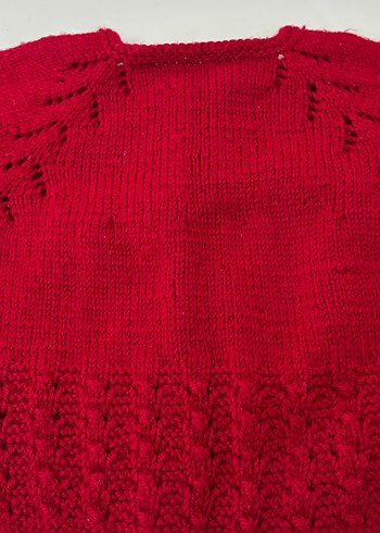 Kırmızı Örgü Bebek Hırkası - Görsel 4