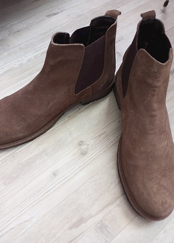 Kahverengi Bot - Görsel 2