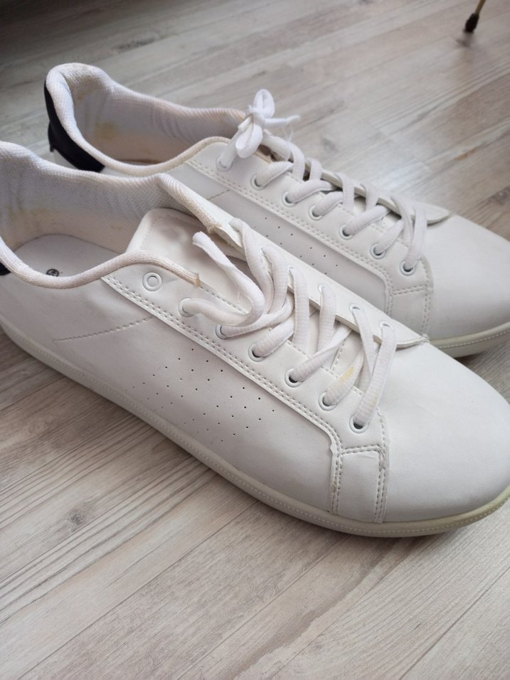 Beyaz Spor Ayakkabı - Görsel 2