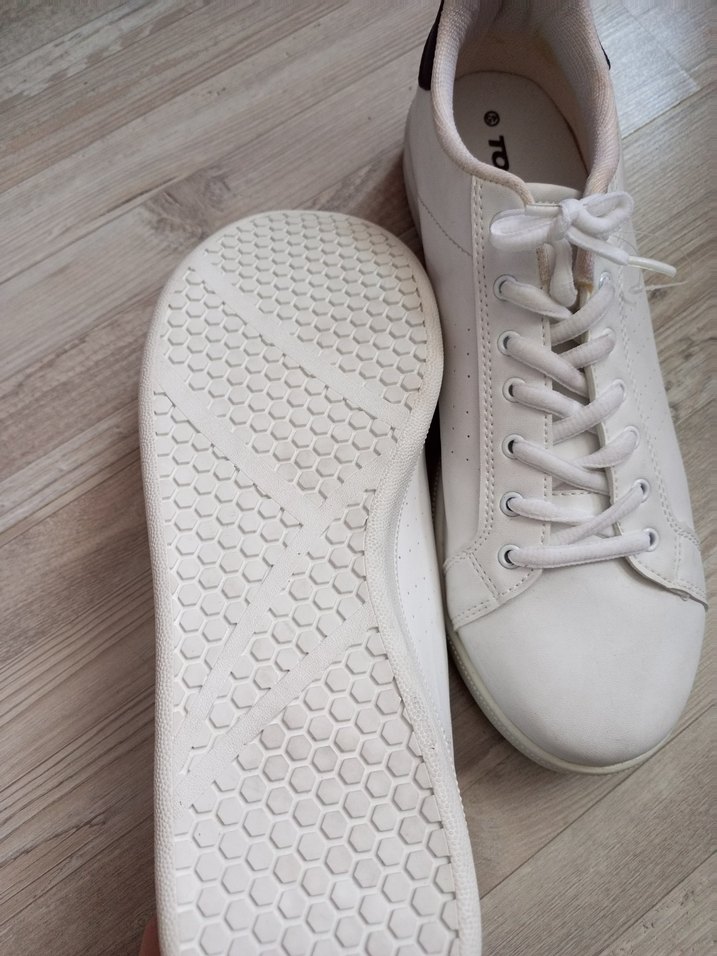 Beyaz Spor Ayakkabı - Görsel 3