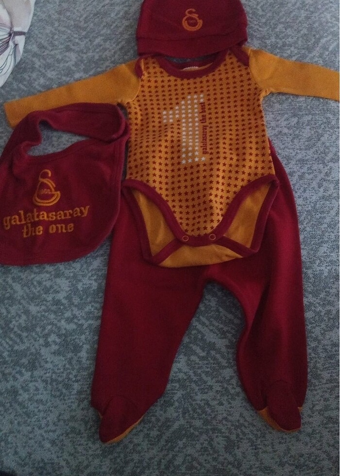 Orijinal Galatasaray Hastane Çıkışı - Görsel 2