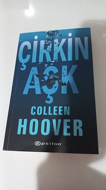 Colleen Hoover Çirkin Aşk 