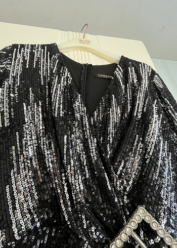 Siyahlı gümüslü payet abiye elbise - Görsel 3