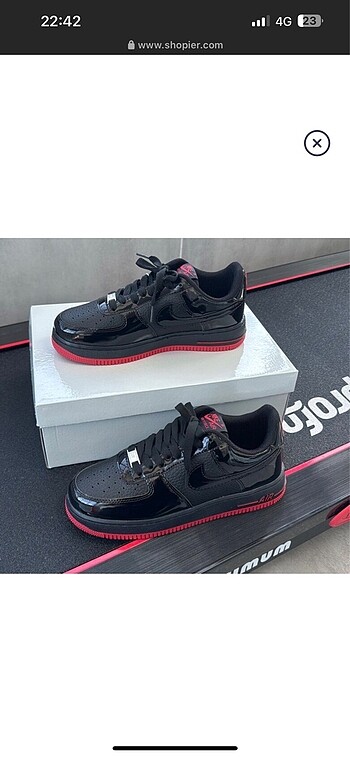 Nike air force 1 parlak kırmızı taban EFSANE ÜRÜN STOKLARDA
