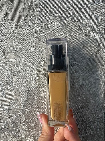  Beden Renk NYX FULL COVERAGE FOUNDATION - BEIGE