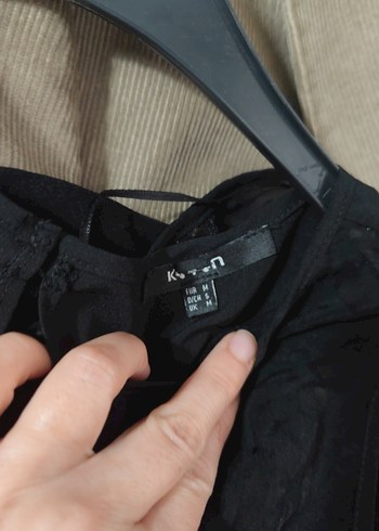 Koton marka boncuklu kolsuz bluz - Görsel 3