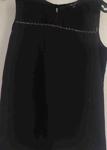 Koton marka boncuklu kolsuz bluz - Görsel 2