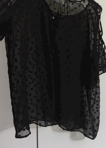 Zara Basic Nakışlı Siyah tül detaylı bluz - Görsel 3