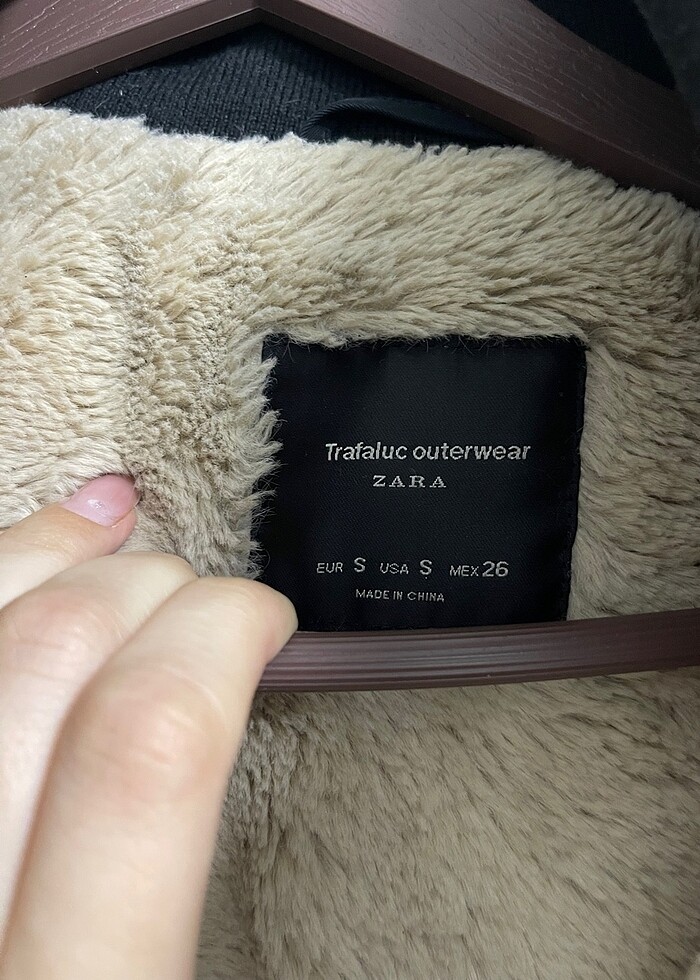 Zara içi kürklü kapşonlu parka mont - Görsel 2